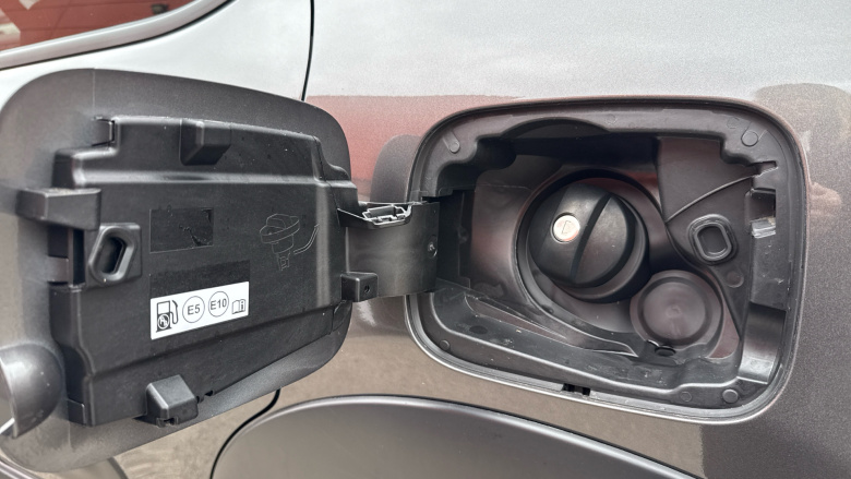 Citroen C3 1.2 PureTech C-Series Edition 5dr Petrol Hatchback